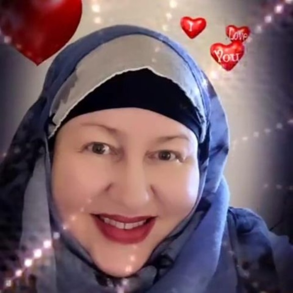 Meet your Posher, Lisa - Picture 1 of 1